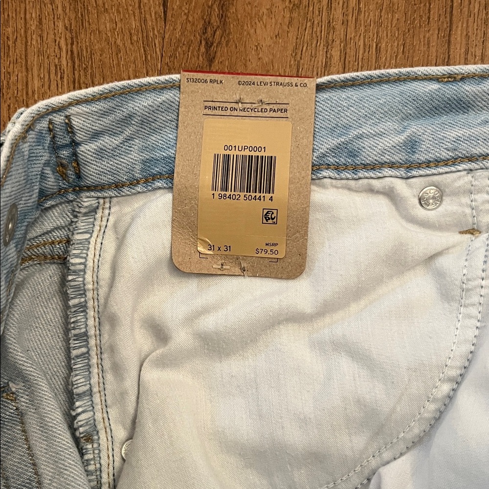 NWT Levi’s Cinch Baggy Jeans - Picture 13 of 13